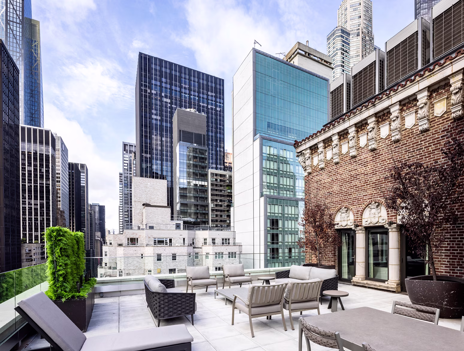 Image > Destination > New York > Features Gallery > 2 > Destinations_NewYork-2_1548x1170.jpg