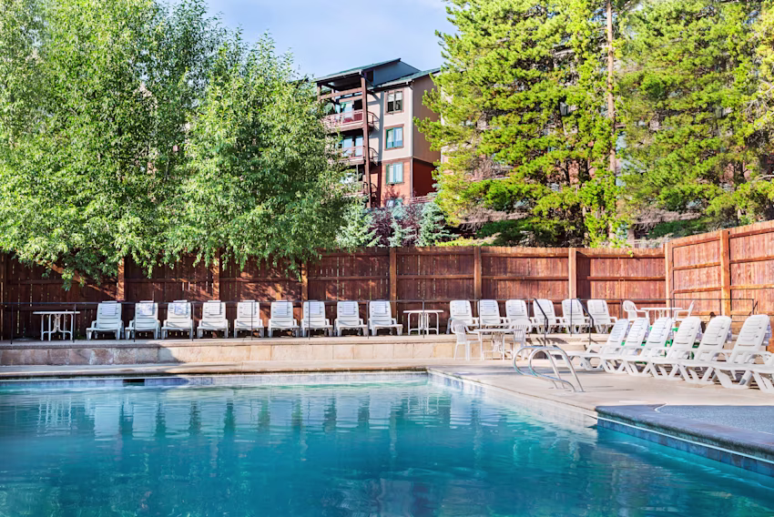 Image > Resort > Colorado > Valdoro Mountain Lodge, a Hilton Grand Vacations Club > Gallery > CO-VML-EXT-POOL-2015-001.jpg