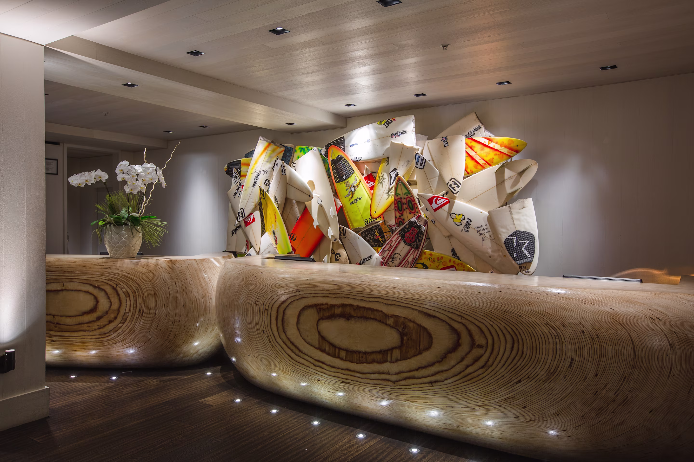 Image > Resort > Hawaii > The Modern, a Hilton Vacation Club > Gallery > TMH_RECEP_FRONT_DESK_1892_2019.jpg