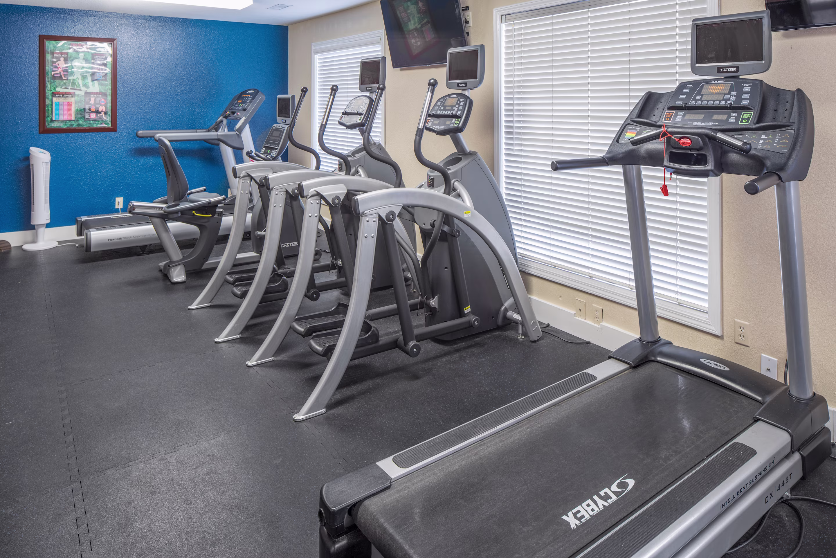 Image > Resort > Missouri > The Suites at Fall Creek, a Hilton Vacation Club > Gallery > PFC_FITNESS_CENTER_1322_2015_RGB.jpg