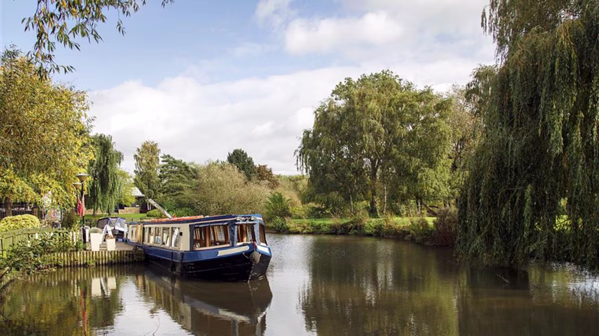 Picture of a Canal Boat that one Owner vacationed on through his Hilton Grand Vacations timeshare.