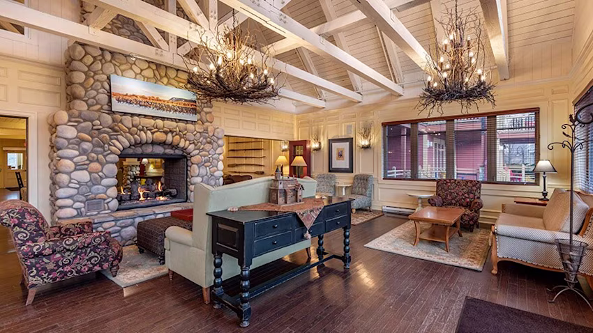 Image > Resort > Canada > Blue Mountain, a Hilton Grand Vacations Club > Gallery > yyzbl-thelodge-2023-001.jpg