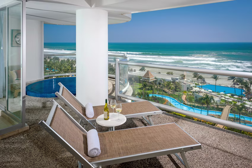 Image > Resort > Mexico > The Grand Mayan Acapulco > Gallery > MX-TGMA-BLCY-001.jpg