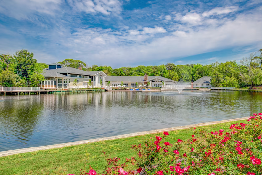 Image > Resort > North & South Carolina > Beachwoods, a Hilton Vacation Club > Signature > BWS_EXT_BACK_DAY_0003_2016_RGB.jpg