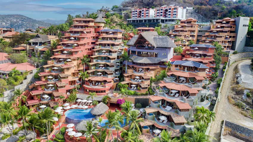 Image > Resort > Mexico > Hilton Grand Vacations Club Zihuatanejo > Gallery > ZIHZI-EXT-AERIAL-2025-001.jpg