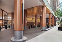 Image > Resort > Chicago > Chicago Magnificent Mile, a Hilton Grand Vacations Club > Gallery > IL-CMM-EXT-ENTRY-2019-002.jpg