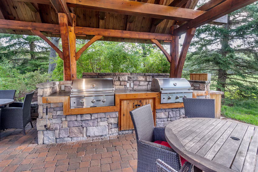 Image > Resort > Canada > Tremblant, a Hilton Grand Vacations Club > Gallery > YMXTR-EXT-BBQ-2023-001.jpg