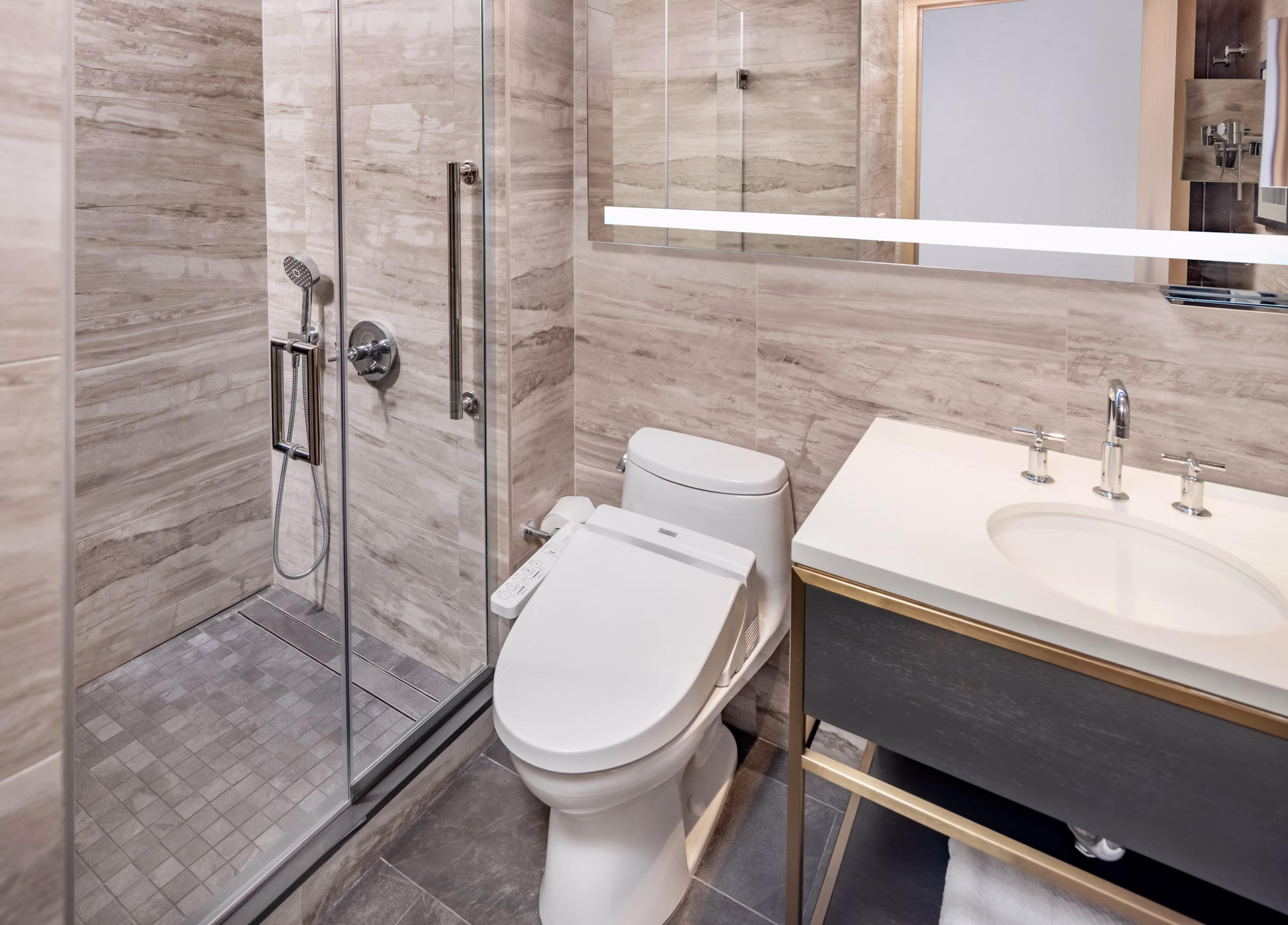 Image > Resort > New York > The Central at 5th, a Hilton Club > Gallery > NYCKP-STD-1KGPRMR-PLUS-BTH-2020-K1RRS-001.jpg