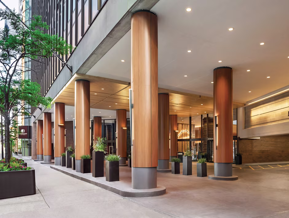 Image > Destination > Chicago > Features Gallery > 2 > Destinations_Chicago-2_1548x1170.jpg