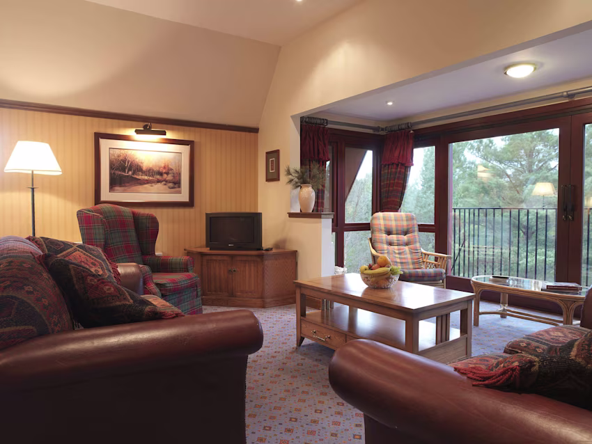 Image > Resort > Scotland > Coylumbridge Highland Lodges > Gallery > GBSCT-HCY-LIV-2008-001.jpg