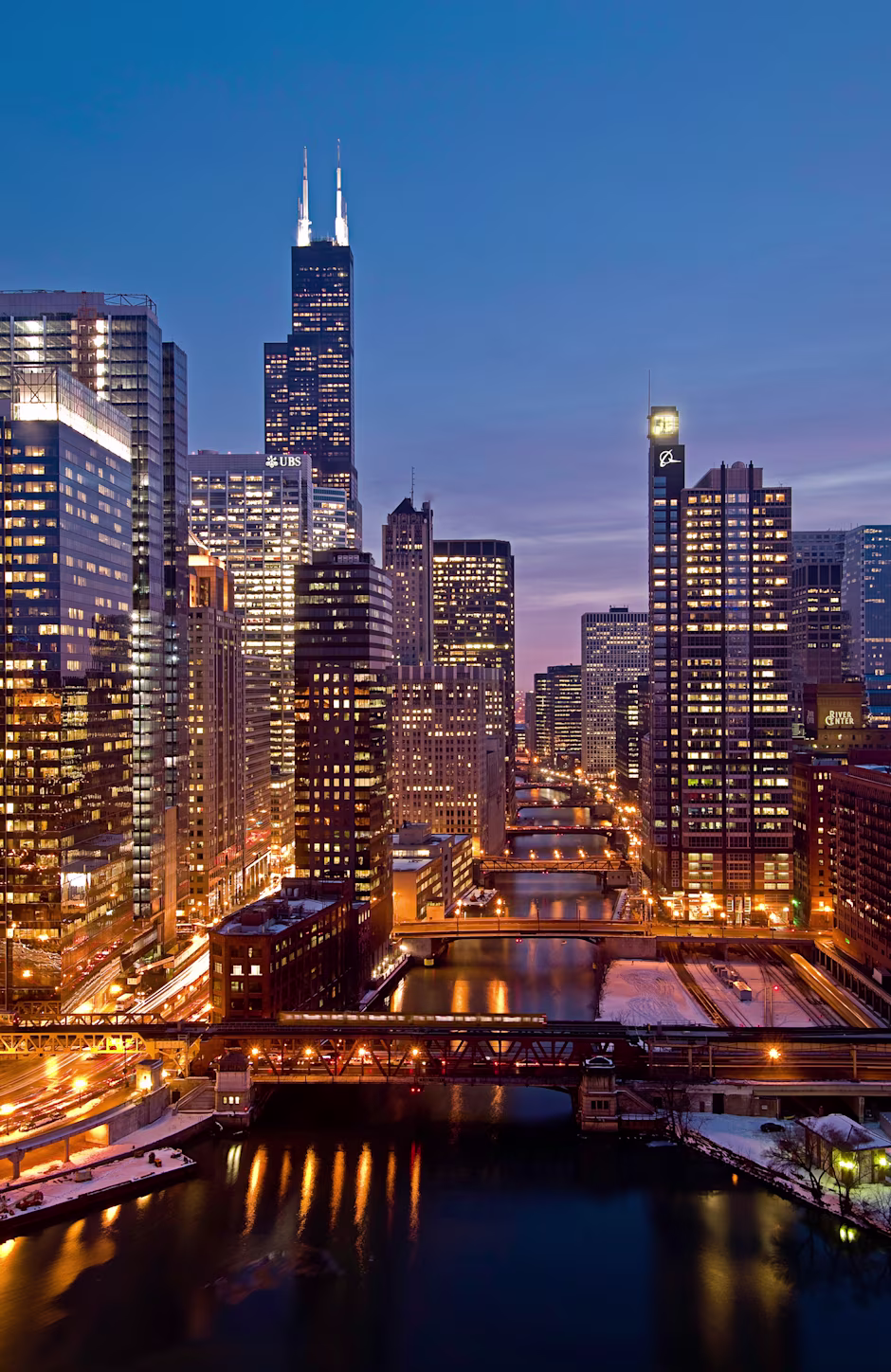 Image > Destination > Chicago > Features Gallery > 1 > Destinations_Chicago-1_758x1168.jpg