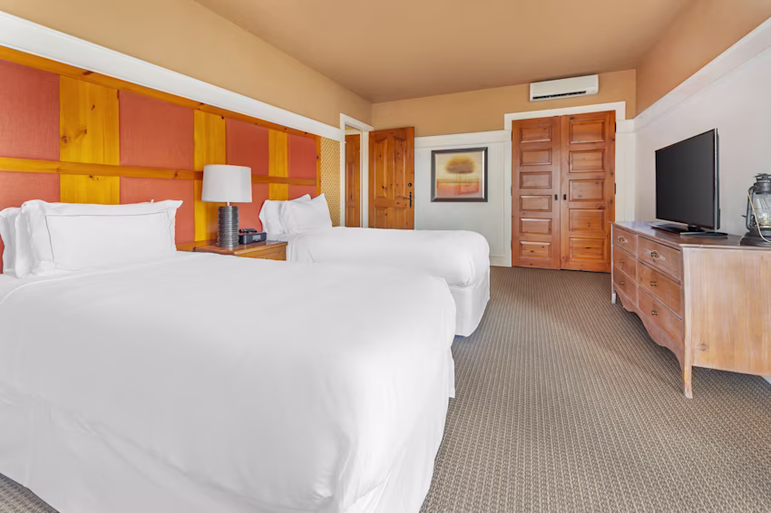 Image > Resort > Canada > Tremblant, a Hilton Grand Vacations Club > Gallery > YMXTR-2BDRM-1KG2TWN-GST-K1RGU2-2023-001.jpg