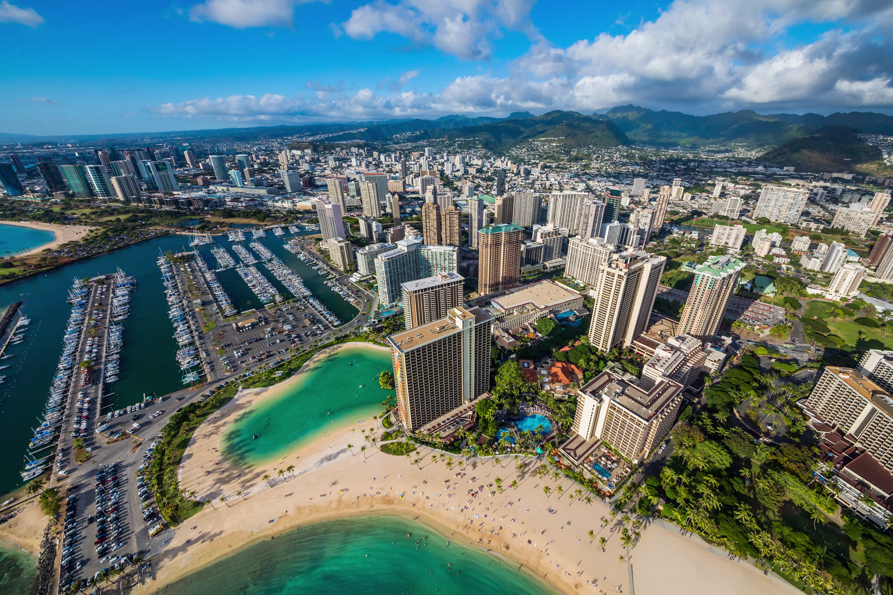 Image > Resort > Hawaii > Grand Waikikian, a Hilton Grand Vacations Club > HI-HHV-EXT-AERIAL-2015-003.jpg
